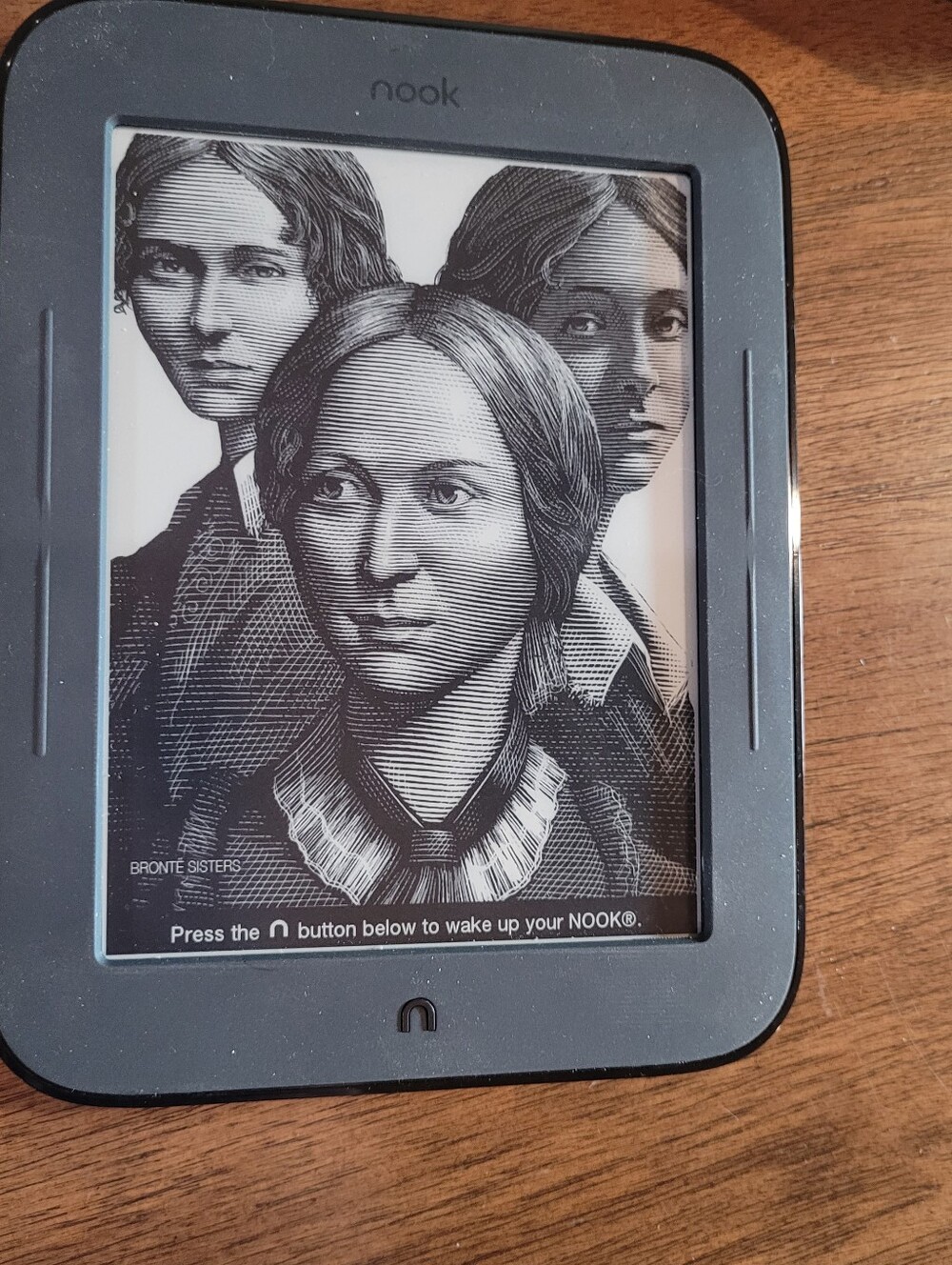 NOOK eReader And Cover. Barnes & Noble. 6 In Touch Screen. Simple Touch eReader - Picture 5 of 15